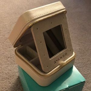 NWOT Travel Jewelry Box
